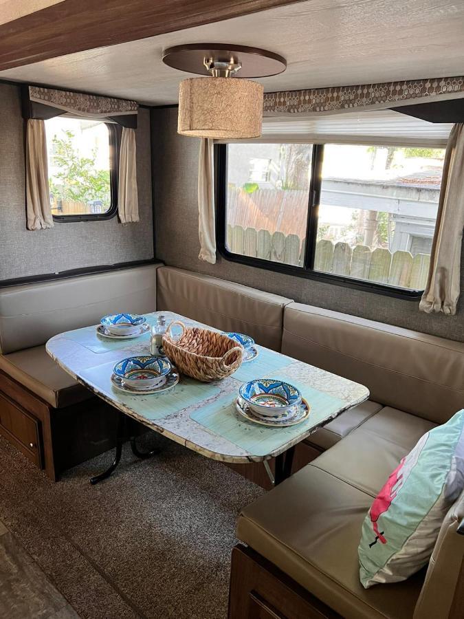 Rv Camper Paradise On The Wheels In Clearwater Beaches Largo Εξωτερικό φωτογραφία