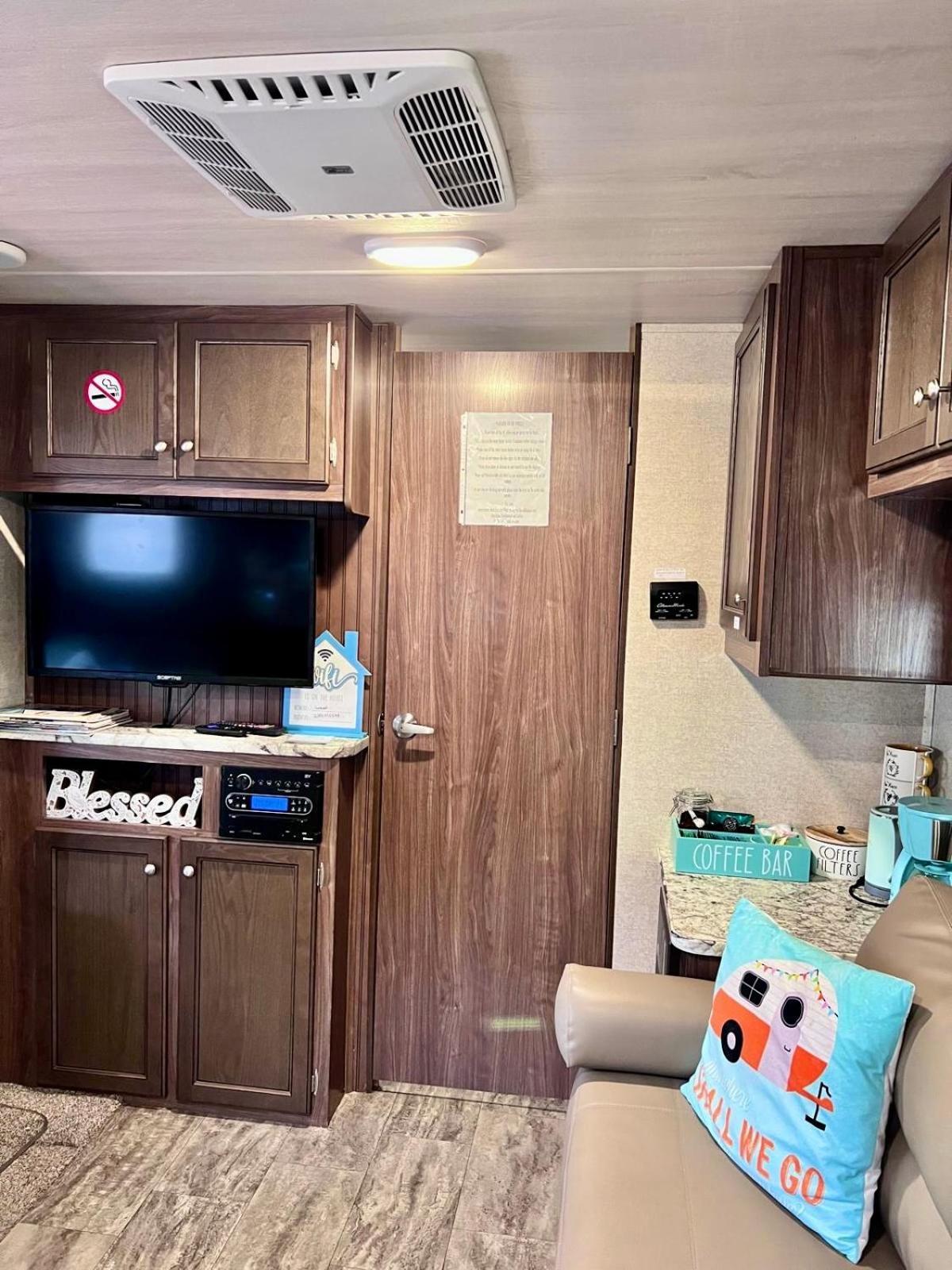 Rv Camper Paradise On The Wheels In Clearwater Beaches Largo Εξωτερικό φωτογραφία